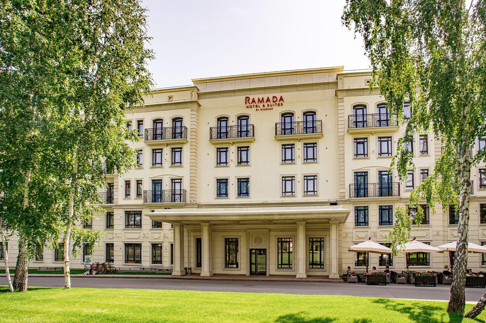 Жуковка отель Новосибирск. Рамада Жуковка Новосибирск. Ramada Новосибирск отель. Апарт отель Рамада.